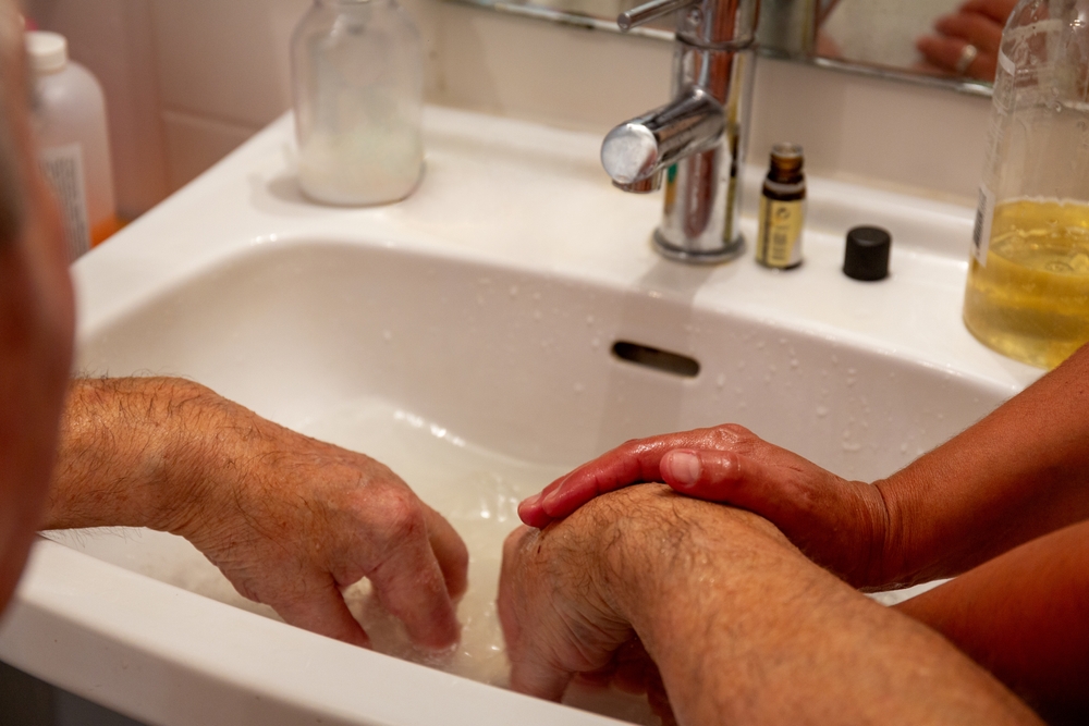 Dépendance des personnes âgées : quelles solutions pour un accompagnement adapté ? 