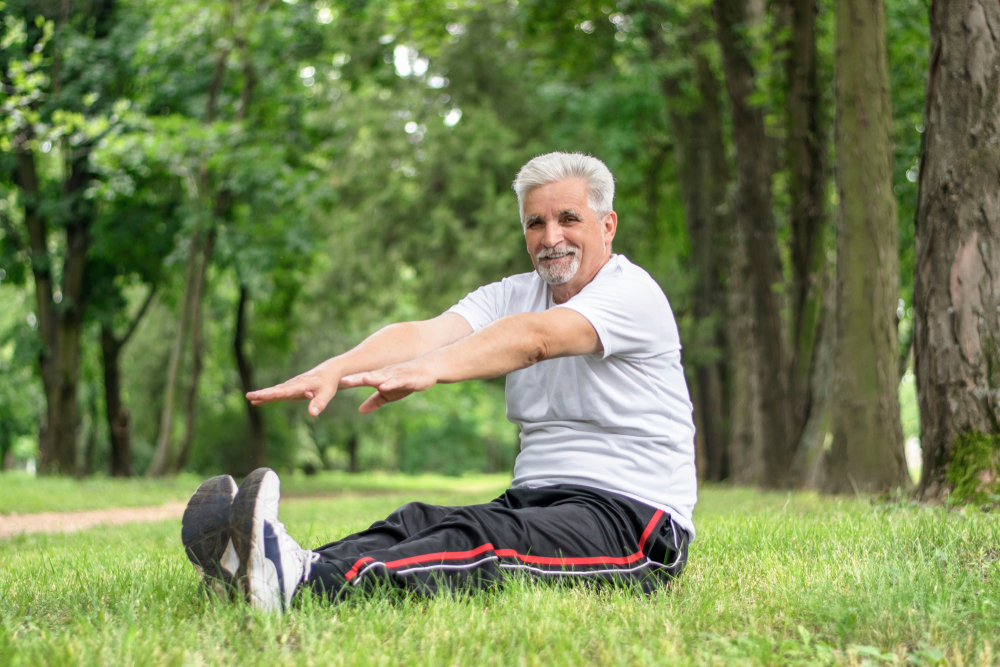 Exercices d’assouplissement pour seniors : rester mobile et en forme après 60 ans