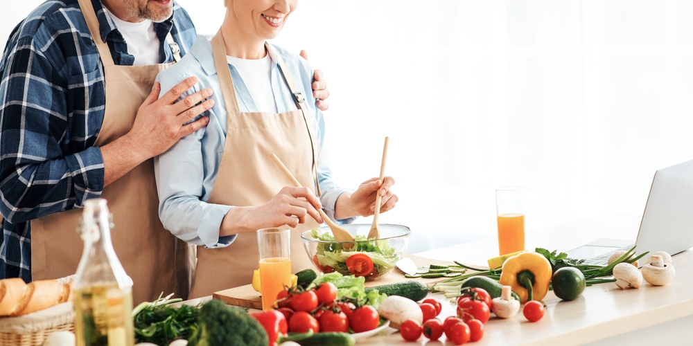alimentation-intuitive-pour-seniors-ecouter-son-corps-plutot-que-suivre-un-regime