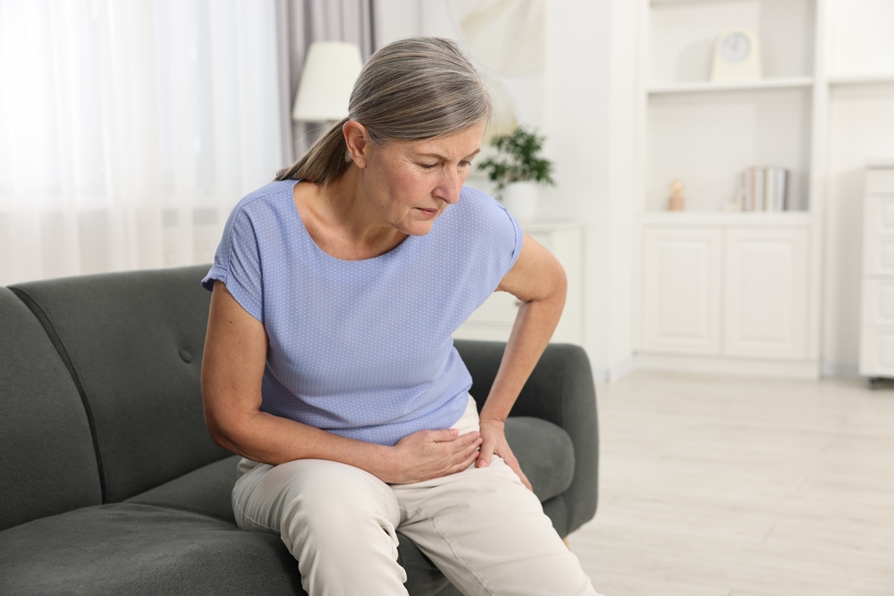 Arthrose de la hanche : causes, symptômes, et traitement 