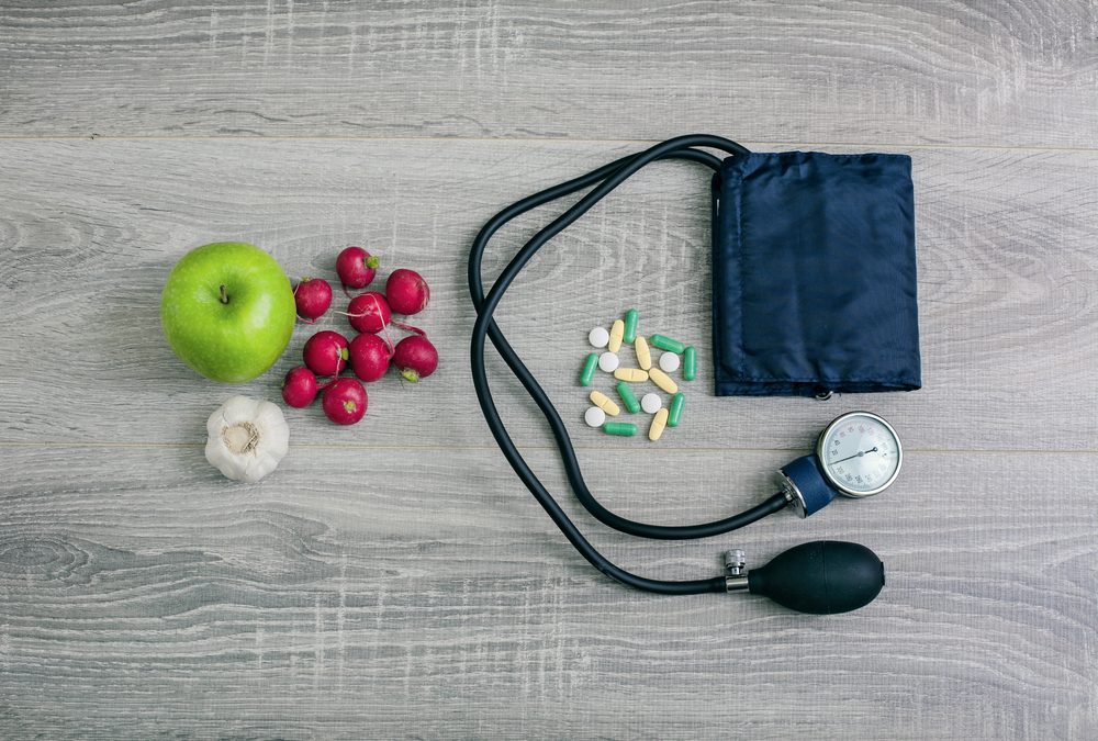 Seniors : comment faire baisser la tension de façon efficace et durable ? 